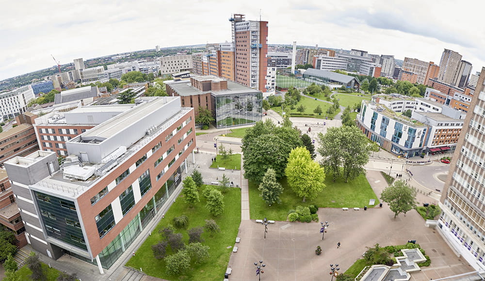 Khuôn viên Aston University